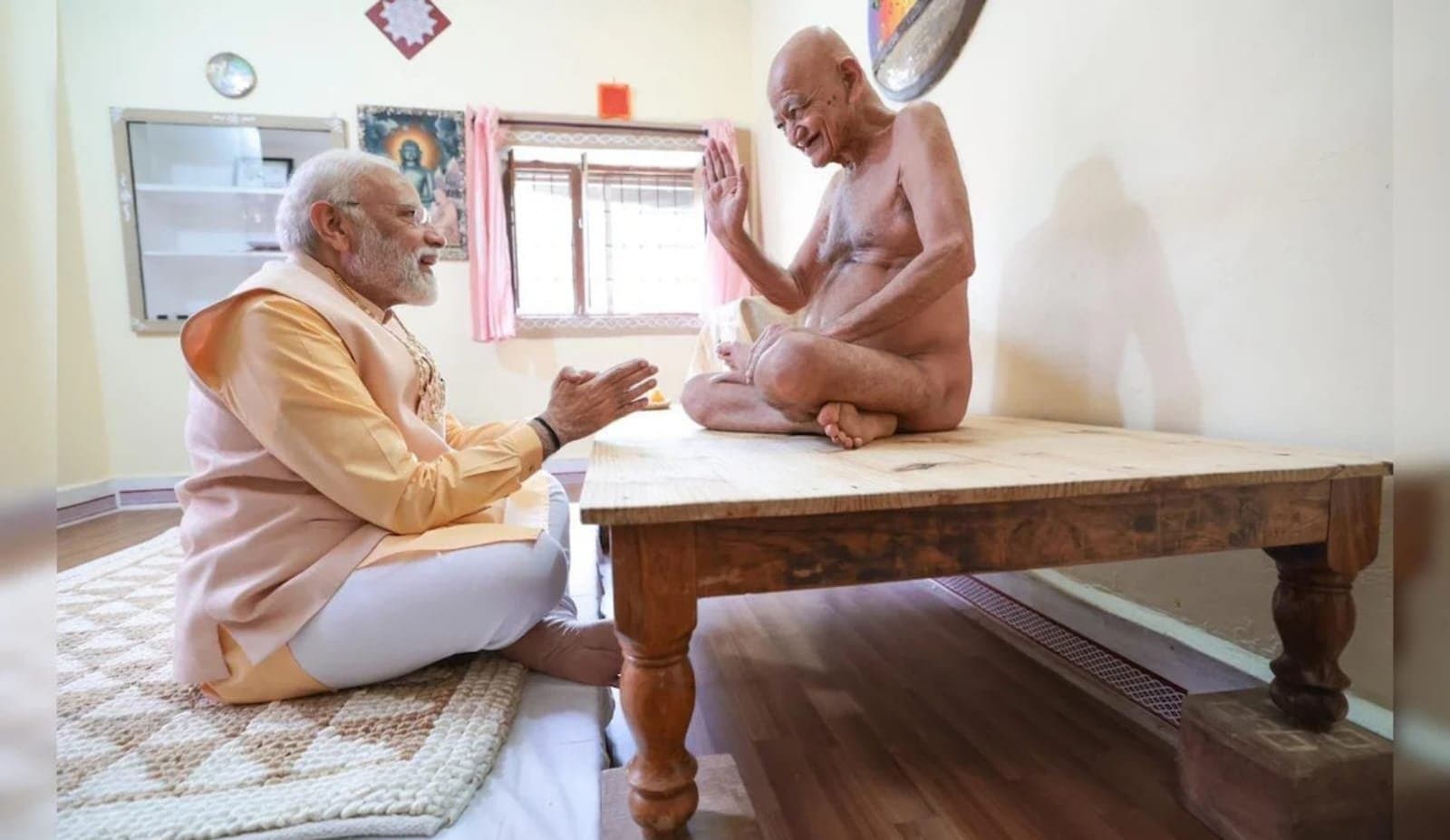 PM Modi Offers Prayers In Chhattisgarh Temple