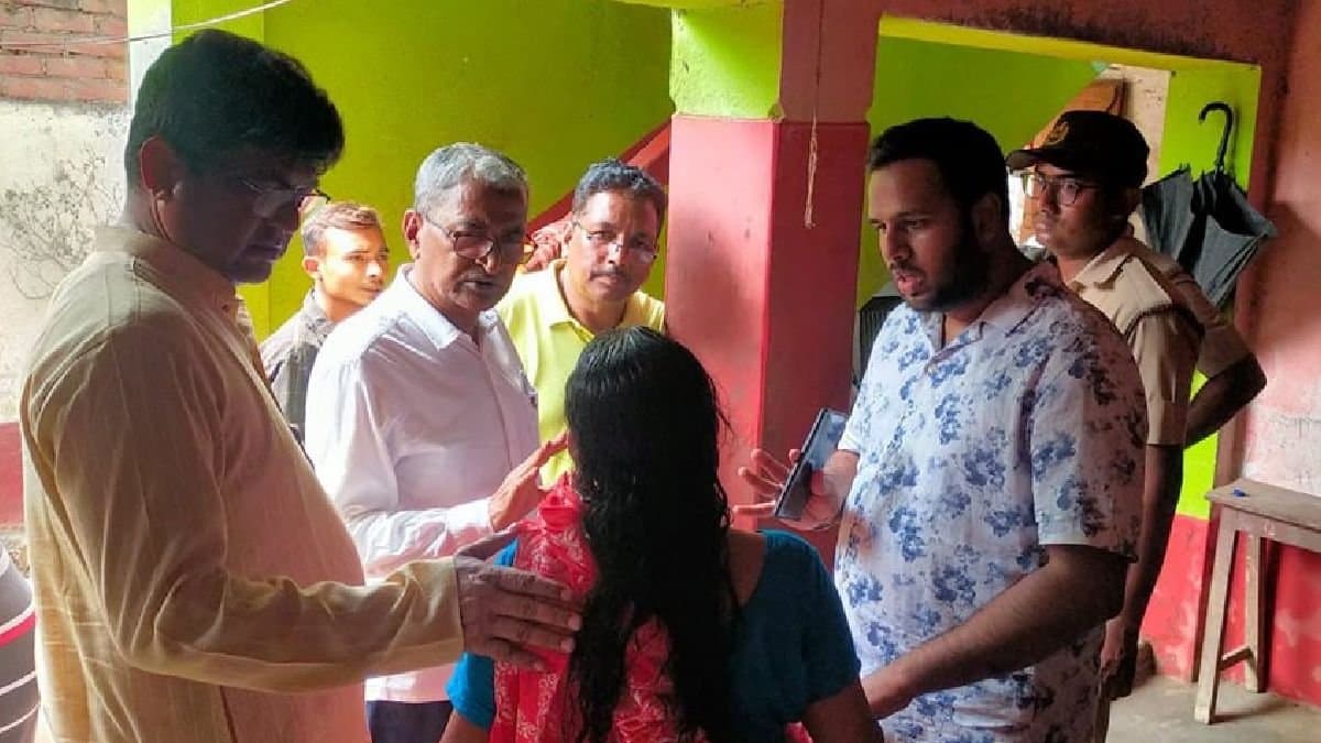 Muslim Community in Murshidabad stretches hand to help affected people