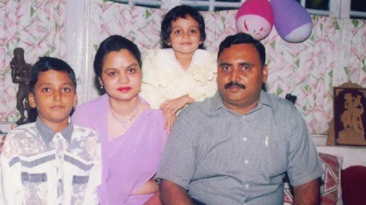 Former Karnataka dgp Om Prakash killed at home wife arrested in connection with death case