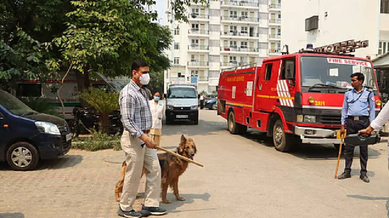 Two CRPF schools and several courts in the national capital received Bomb threats‌