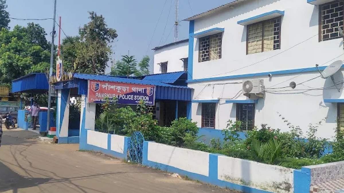 Civic Volunteer Shubhankar Dixit Arrested in Pashkura Chips Controversy