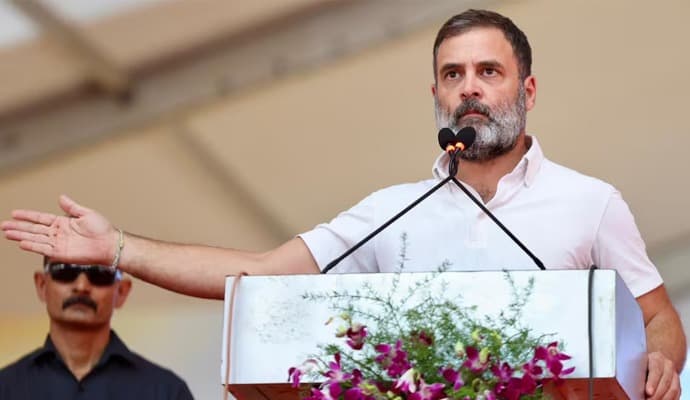 Rahul Gandhi Ditches Amethi, To Contest Lok Sabha Polls From Raebareli