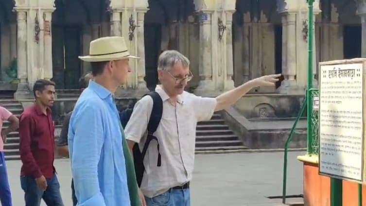 British deputy High commissioner amazed to see Hooghly Imambara