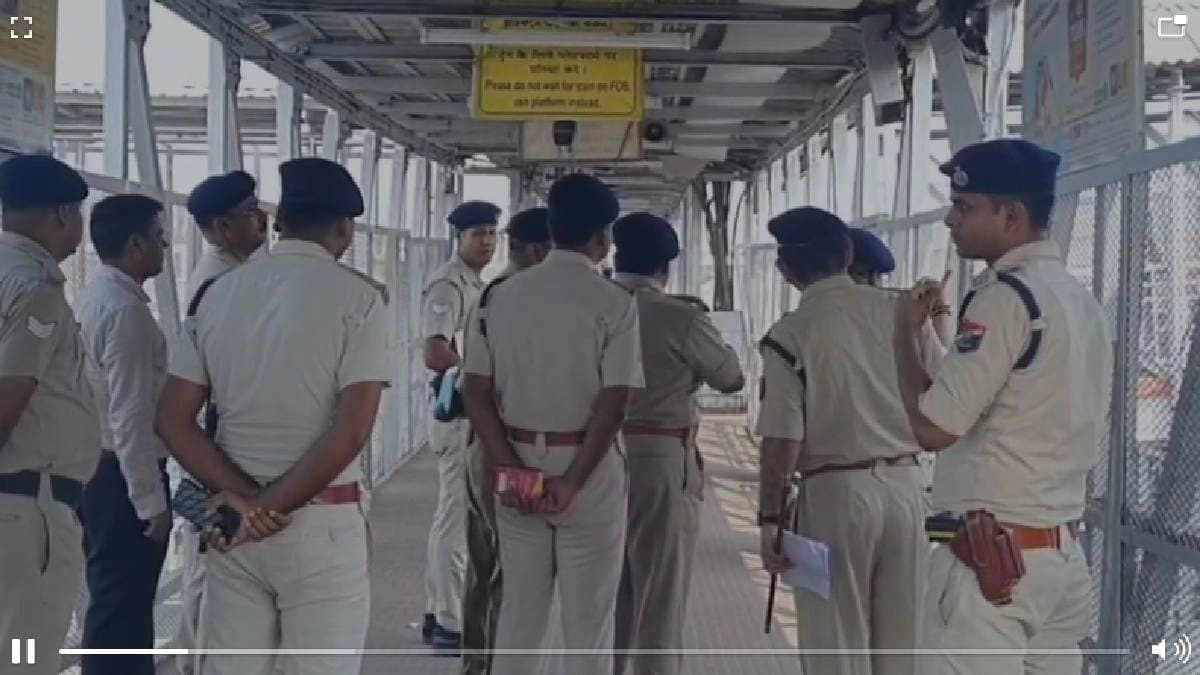 Eastern Railway formed a four-member-committe to enquire about Burdwan station incident