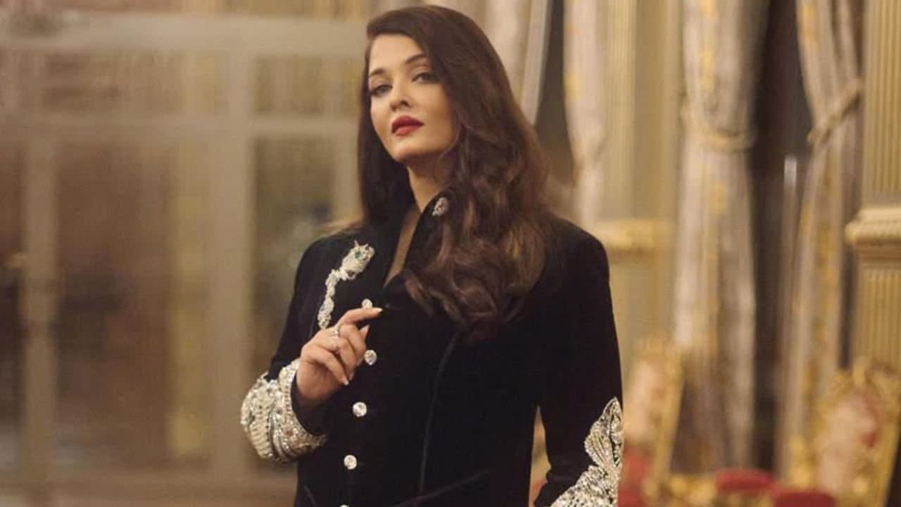 Aishwarya Rai Bachchan raises voice against street harassmen