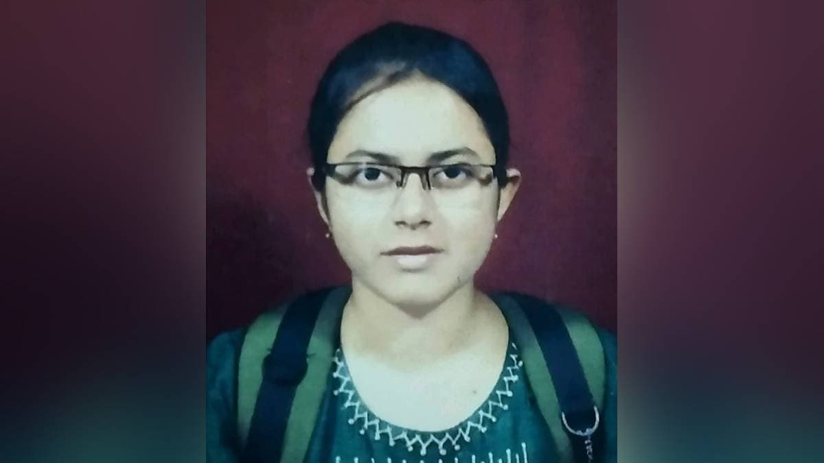 For financial obstacles a medical student is worried to complete her study