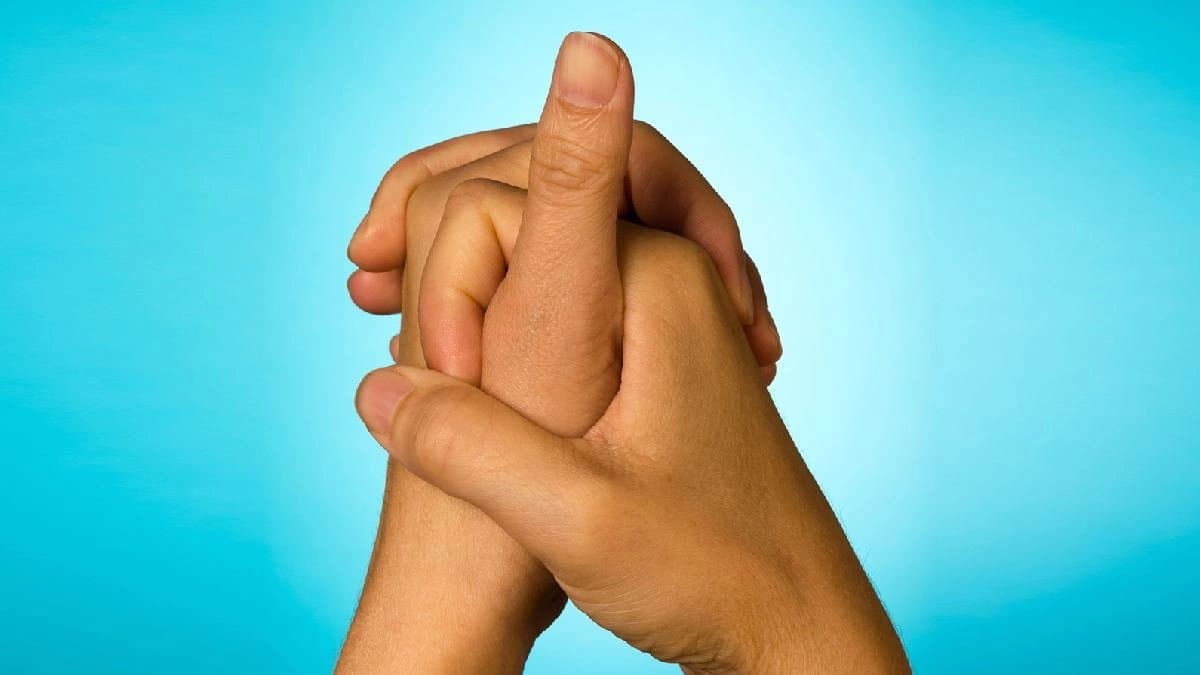 Six Hand Gestures or Yoga Mudra for Weight loss