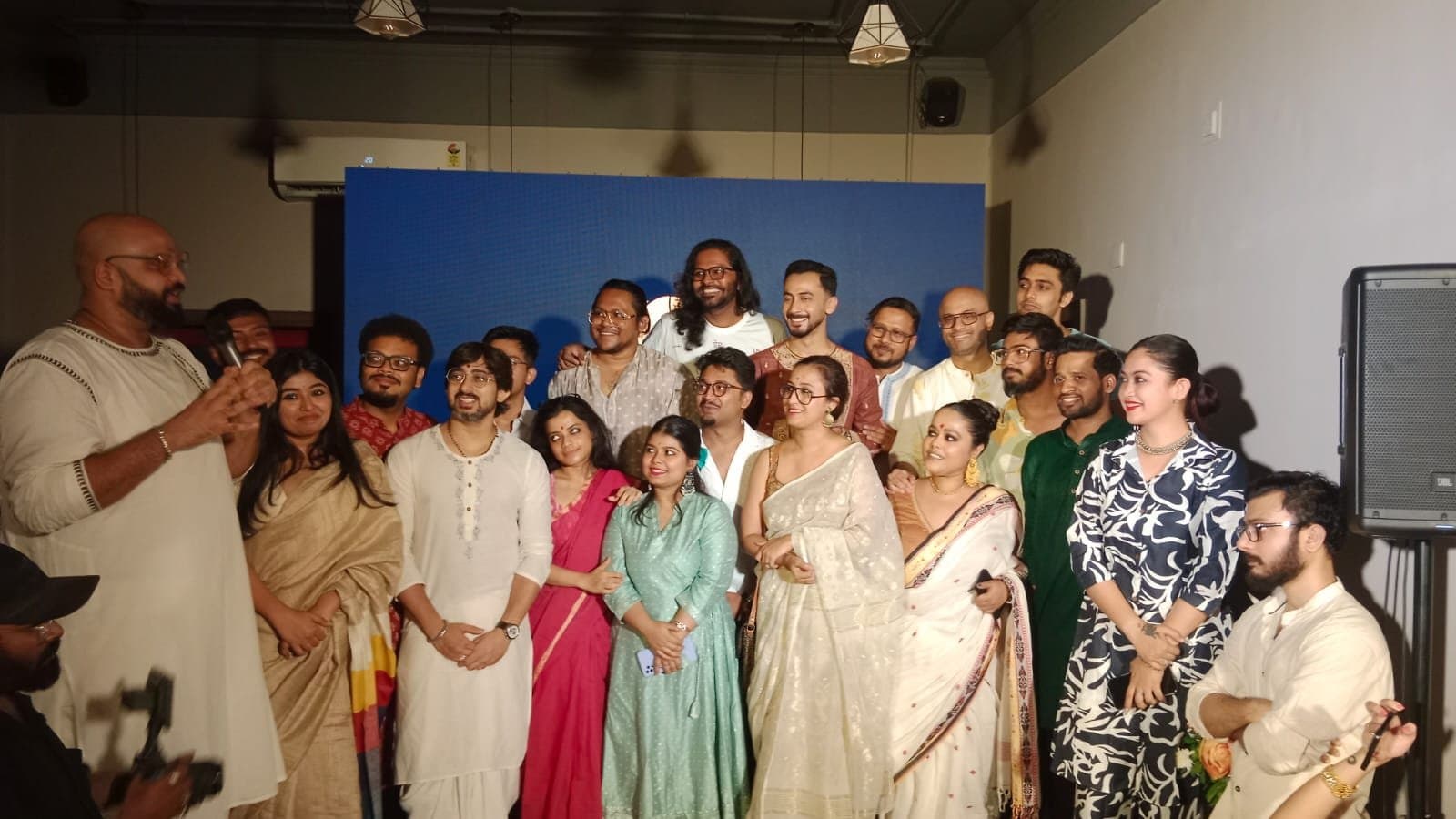 Isha-Gourab: গৌরব-ইশার 'সপ্তপদী'তে গাঁটছড়া বহুরূপী শান্তিনিকেতন ও সেনকো গোল্ড অ্যান্ড ডায়মন্ডসের