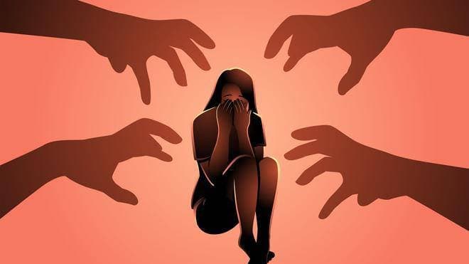Woman Physically Assaulted in moving car in Kolkata