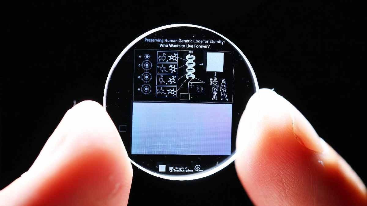 Human genome is stored in a tiny crystal disk for future extinction