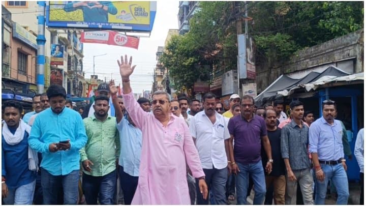 Kalyan Banerjee demands resignation of Governor