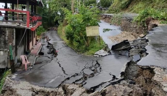 heavy rain in darjeeling, sikkim 