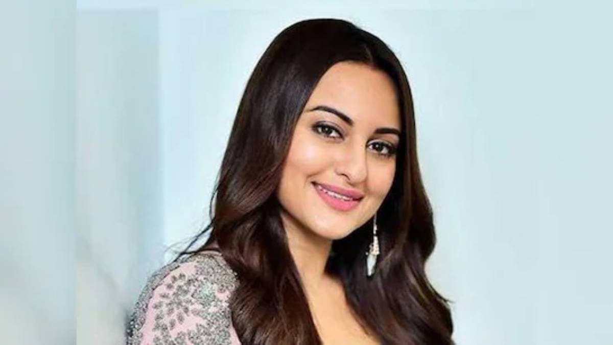  Sonakshi Sinha Suggests this homely hair growth spray can be solution for all hair problems