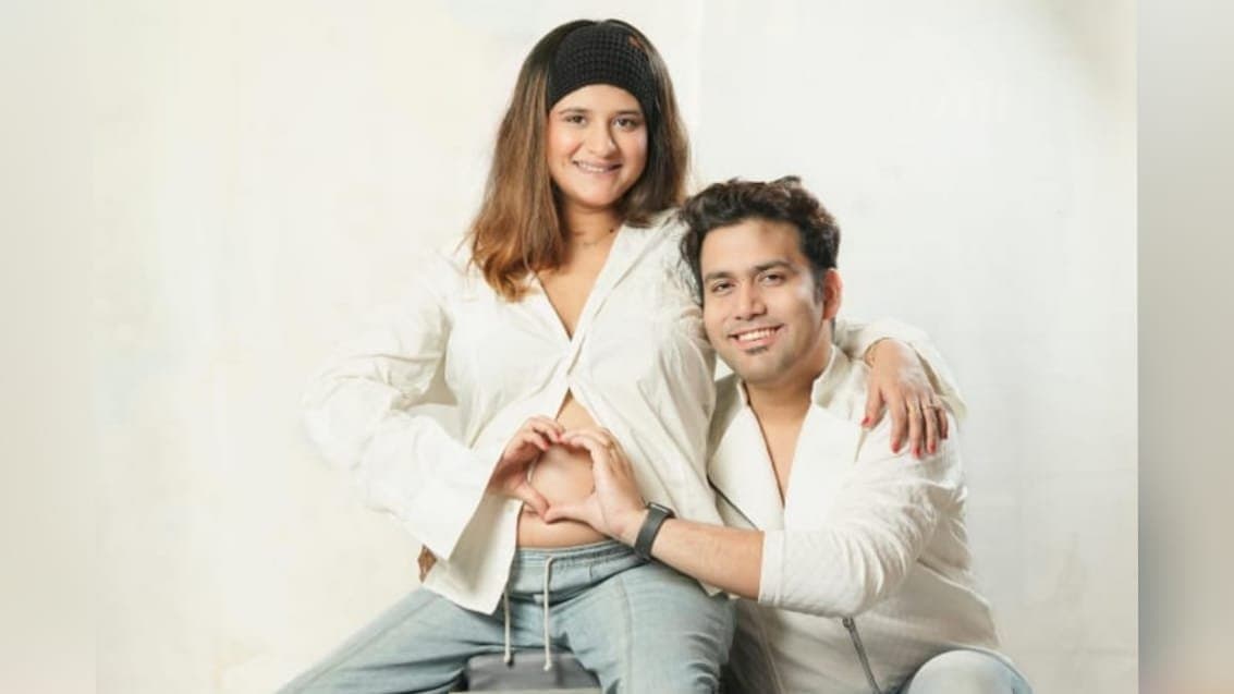 pegnancy photoshoot of rupsha chatterjee and sayandip sarkar ent