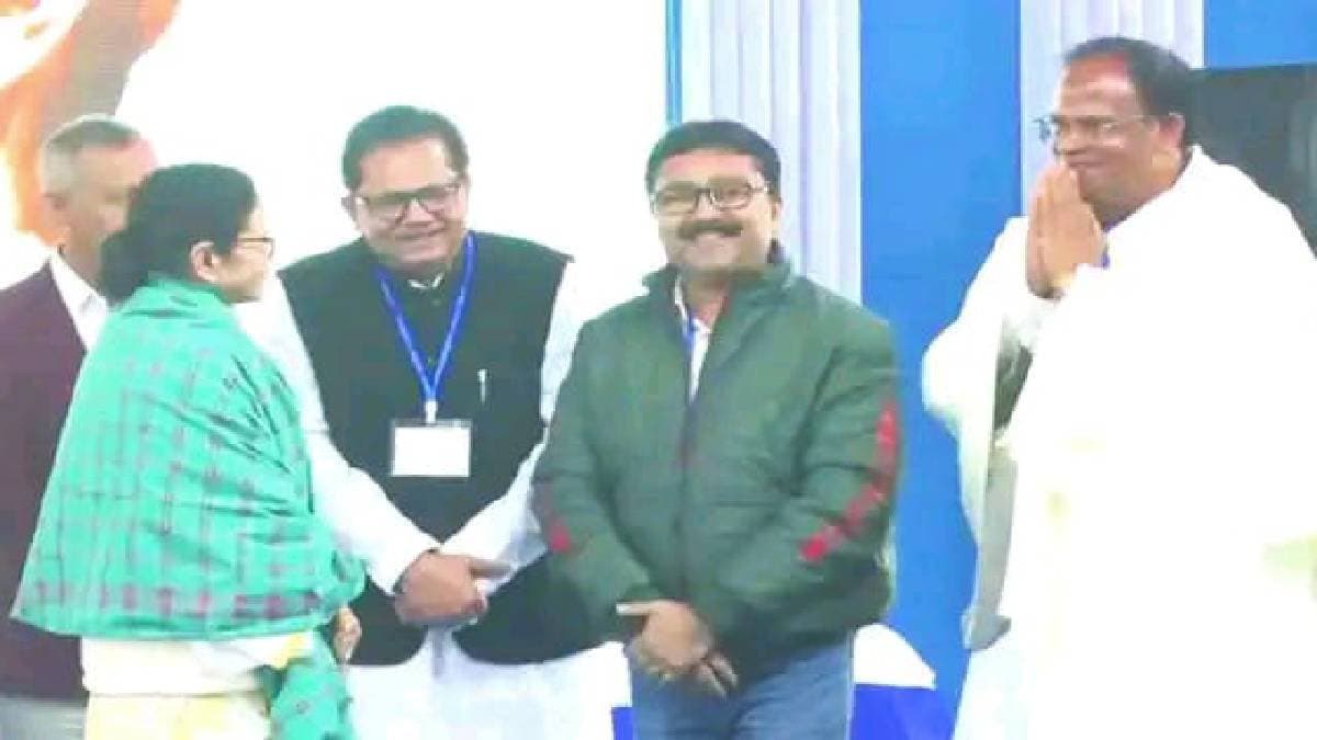 Former bjp leader and central minister John barla joins chief minister mamata banerjee programe gnr