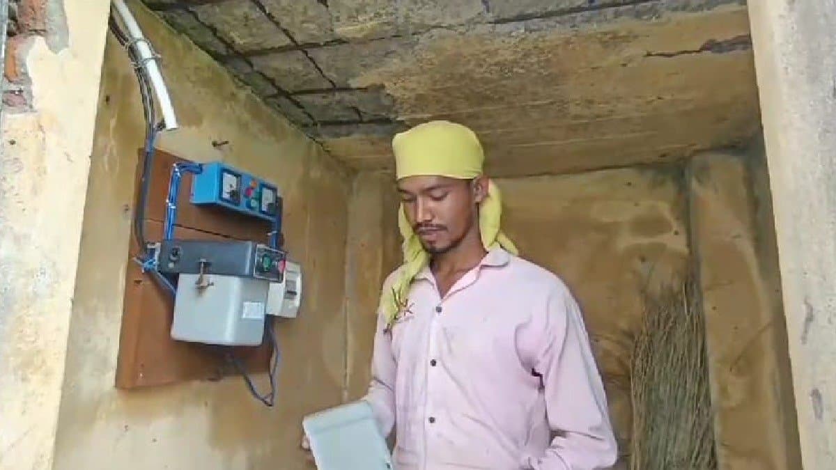 Miscreants looted spare parts of submersible pumps leaving farmers in trouble