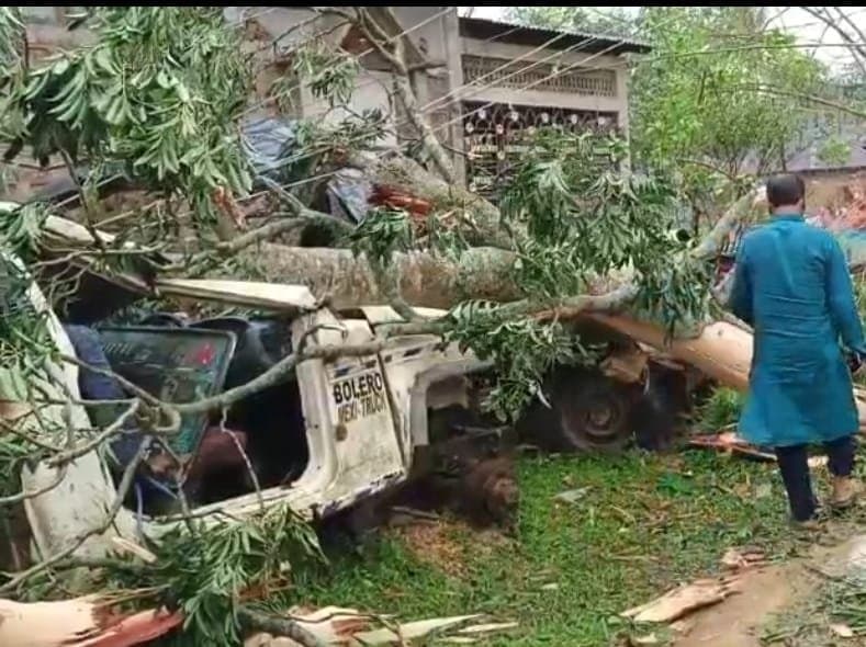 Kalbaisakhi kills 2 in Tripura