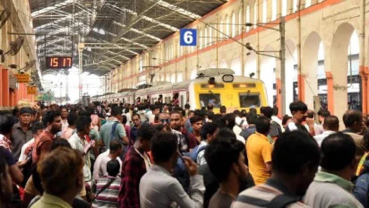 sealdah division to run 31 additional  emu  specials  during durga puja