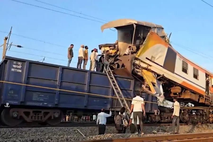 Chattisgarh Train Accident: Local Train Overshot Signal Then Crashed Into The Rear Of The Goods Train