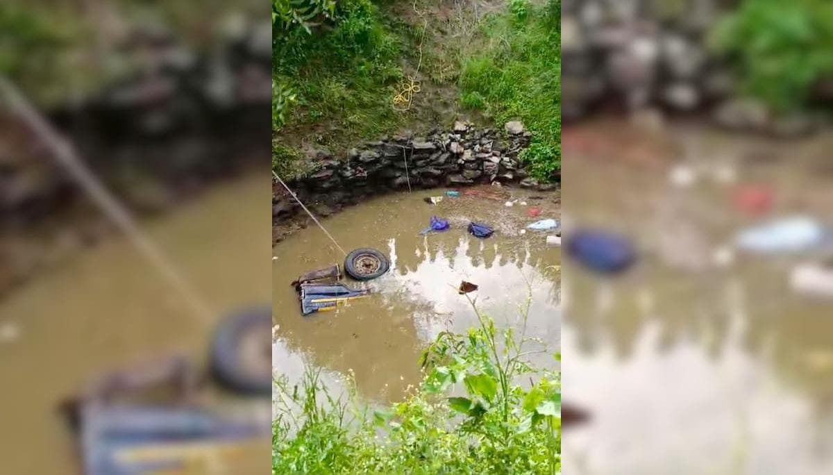  7 Killed, 3 Injured As Taxi Falls Into Roadside Well gnr