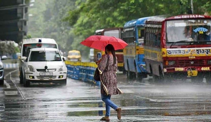 Cool breeze comforts Bengal residents, rainfall expected even on Monday 