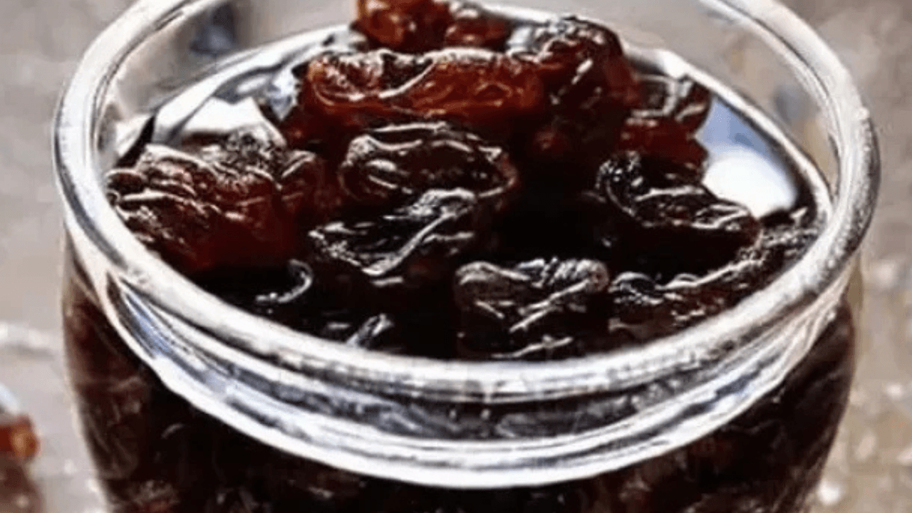 Benefits of soaked raisin in winter