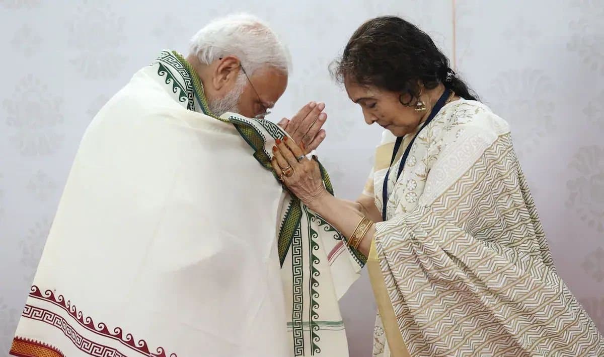 Glad To Have Met": PM Modi Meets Actress Vyjayanthimala