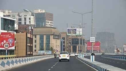 Two dies in accident in maa flyover in Kolkata gnr 