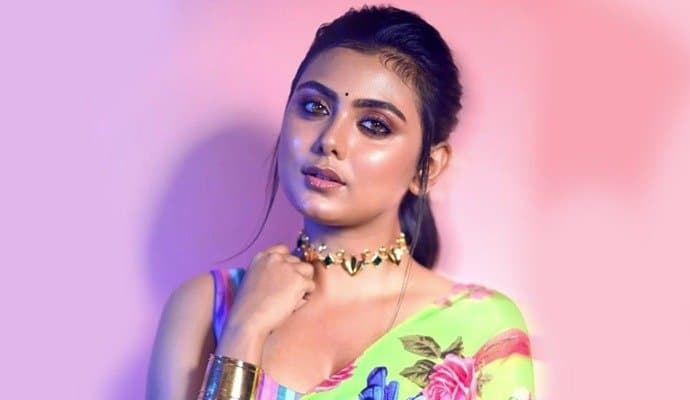 Actress Idhika Paul's next project in Bangladesh