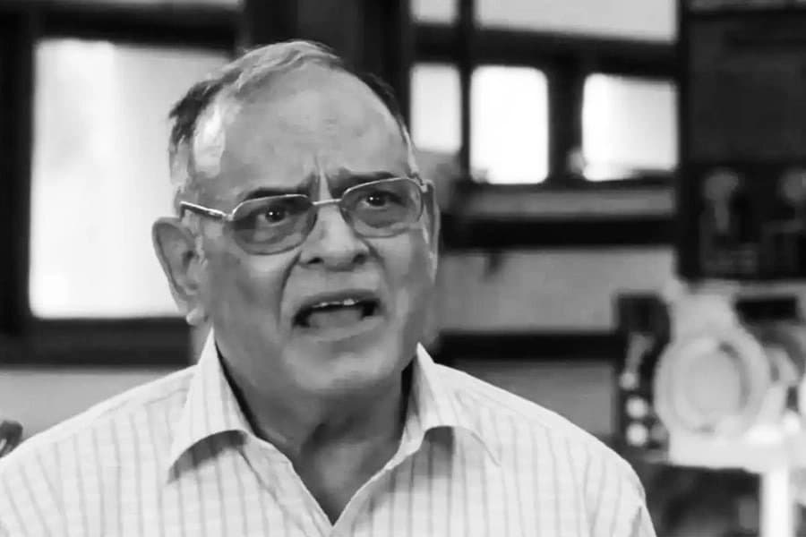  3 idiots actor Achyut Potdar died at age of 91