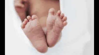 UP Couple Welcome Quadruplets After Long Wait; Tragedy Strikes As 2 Die gnr 