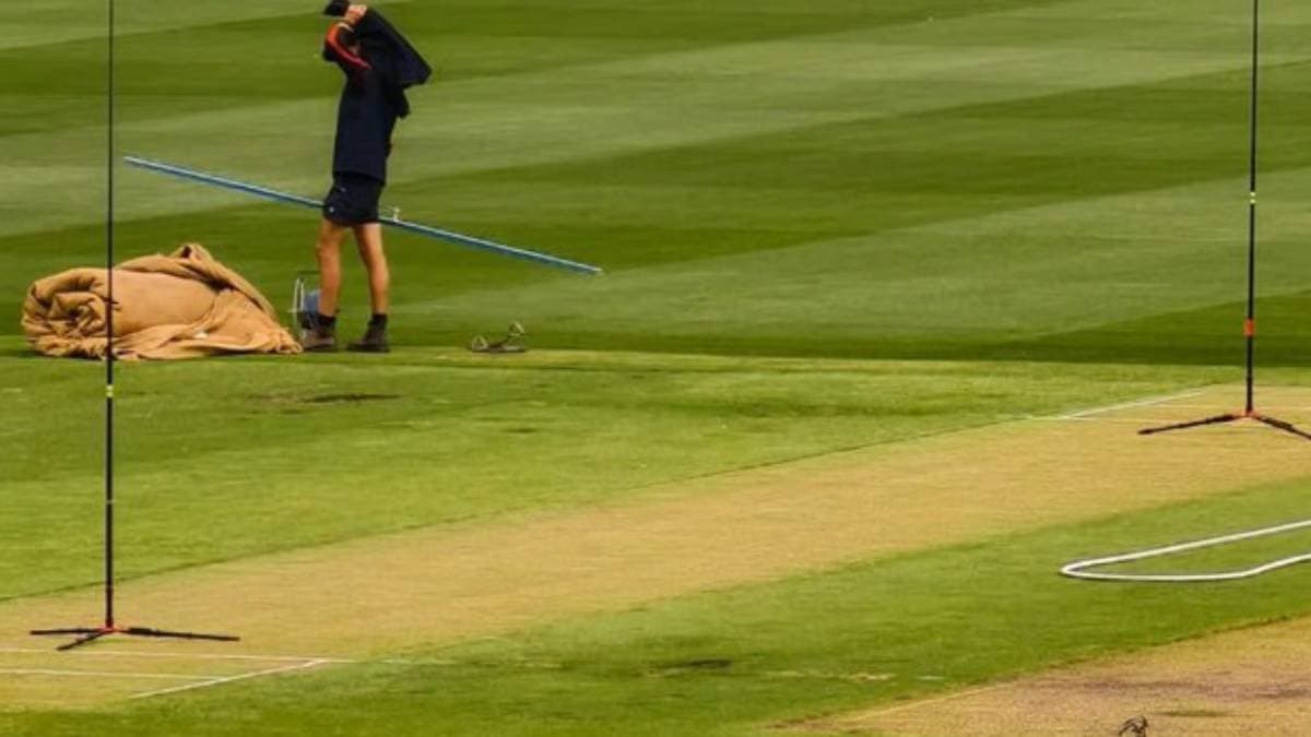 melbourne test wicket condition spt