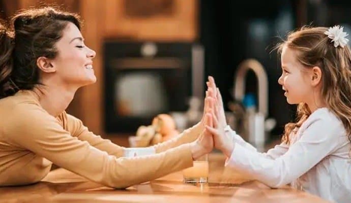 Parenting: জেন্টল পেরেন্টিং কী? আধুনিক এই সময়ে অভিভাবকত্ব নিয়ে কী বলছেন বিশেষজ্ঞ? 