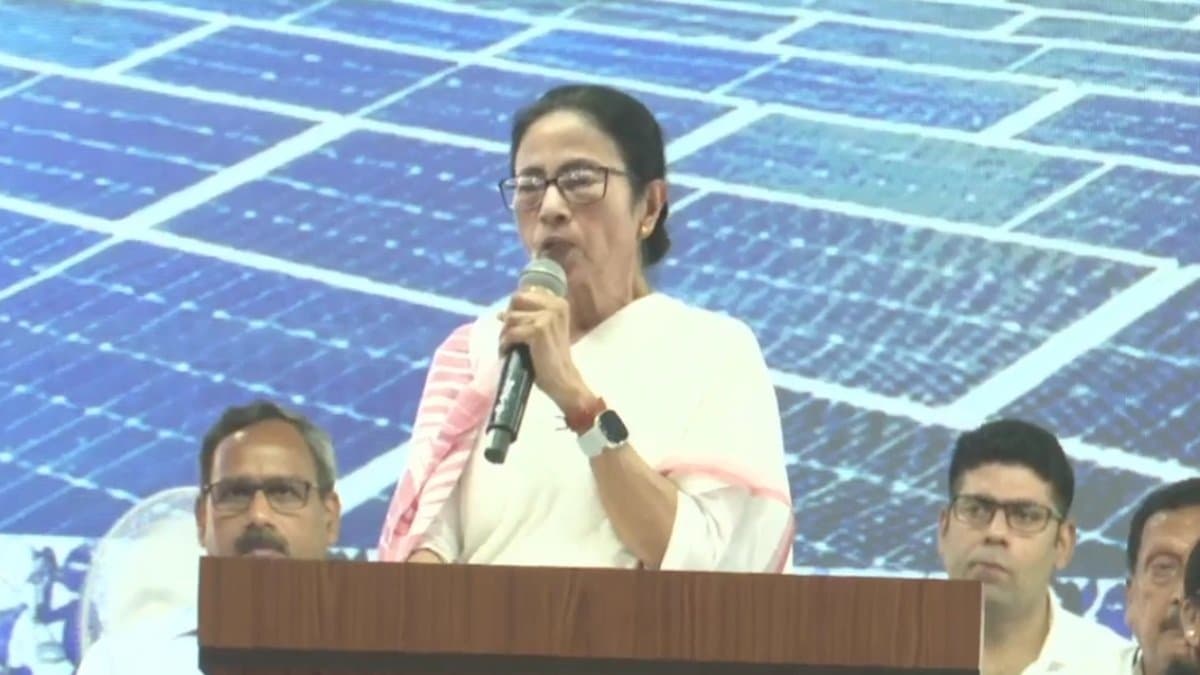 Chief Minister Mamata Banerjee inaugurated several projects in Midnapore