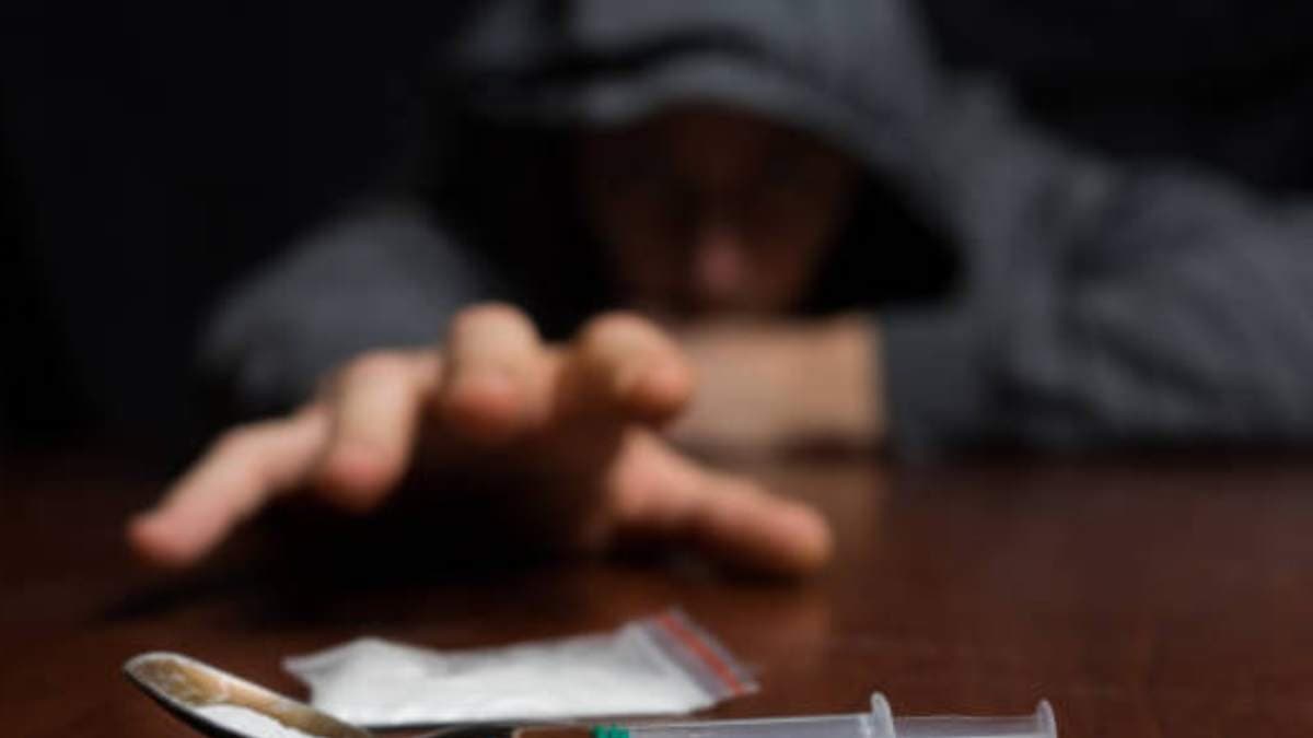 teenagers are more addicted than elders and this is got harmful for them lif 