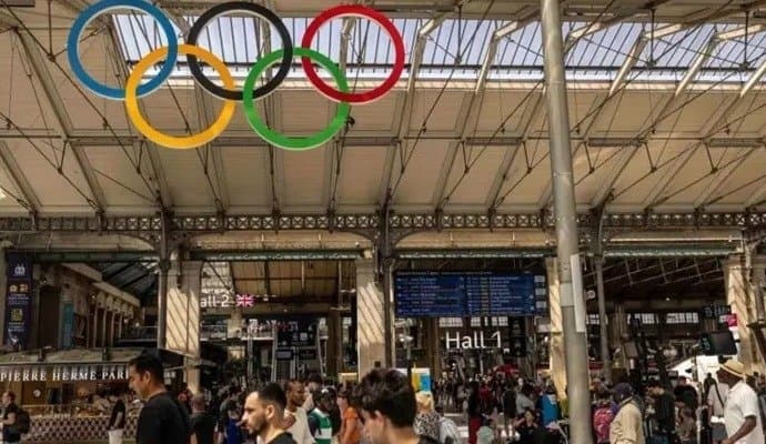Paris Olympics: ব্যাহত ট্রেন পরিষেবা, প্যারিস অলিম্পিকের উদ্বোধনের কয়েকঘন্টা আগে উত্তপ্ত ফ্রান্স