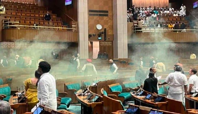  8 Delhi Police Personnel Suspended 