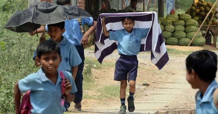 The teachers' union appealed for the closure of schools in the state due to heat