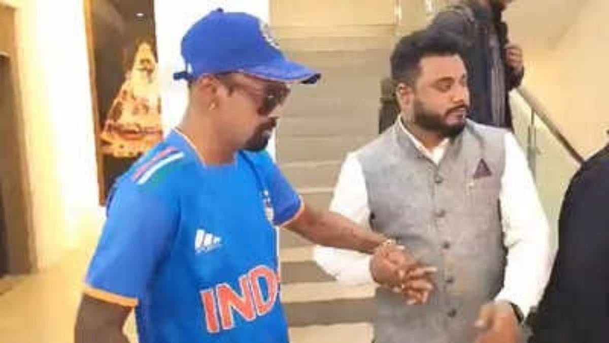 Former India Cricketer Vinod Kambli discharged from Hospital spt