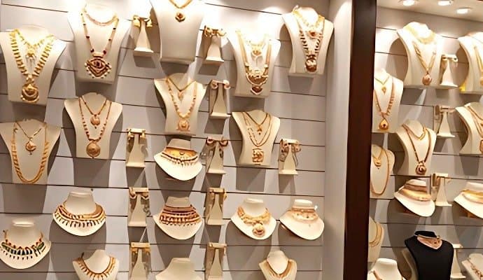 robbery at jewellery shop at alipurduar