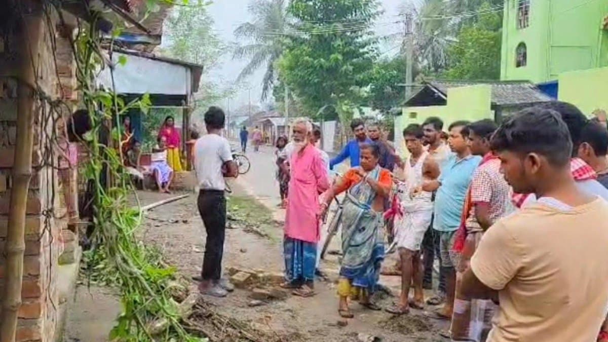 Congress leader allegedly killed by party member in Malda