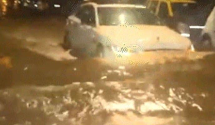 Heavy rain in Mumbai All schools, colleges closed