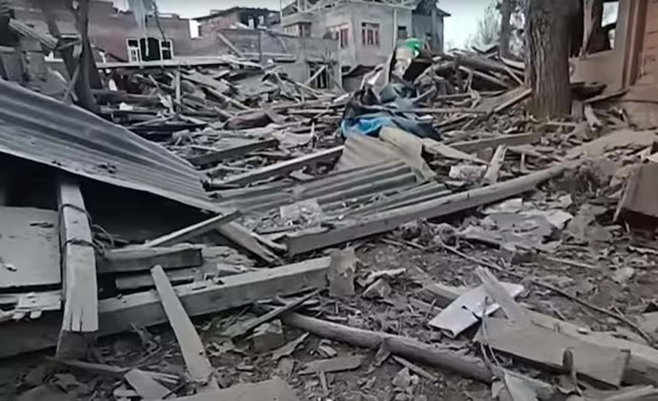 Delhi bomber Dr Umar Un Nabis Pulwama home blown up by security forces