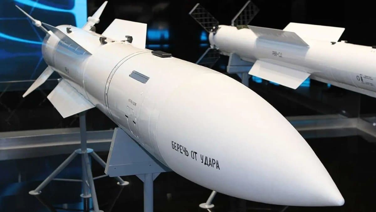 Russia offered R-37M to India to upgrade the Sukhoi Su-30MKI