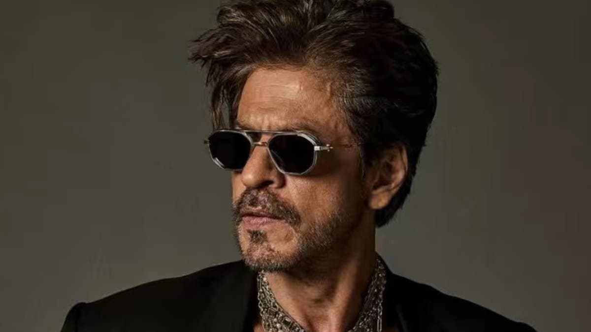 Shah Rukh Khan Looks Dashing In Black Suit While Shooting Action Sequence for King pics go viral