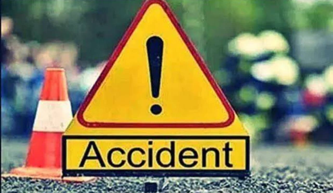 Mother and child crushed by truck wheels in Bangaon