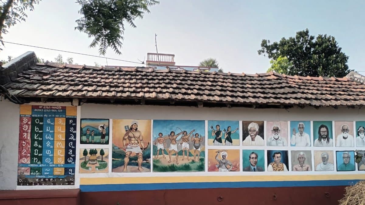 Hooghly news artist sujay murmu decorates his wall with paintings gnr