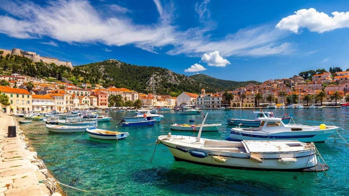Croatia is offering digital nomad visa under 10 thousand rupees all you have to do to follow simple rules