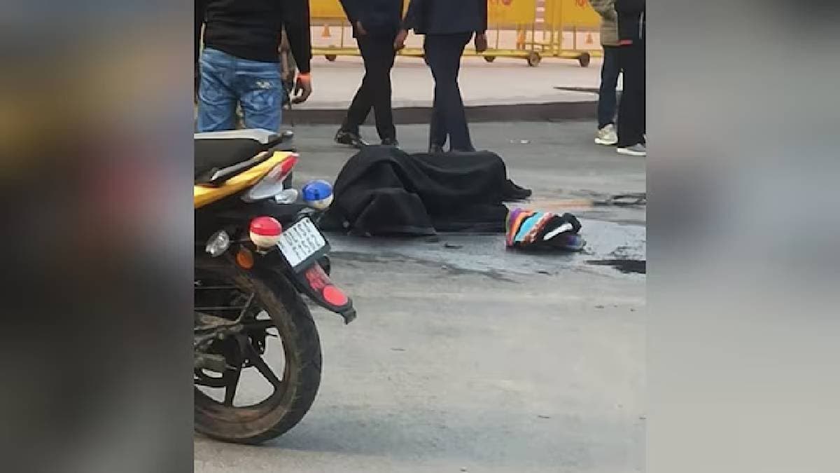 Man sets himself afire near Parliament