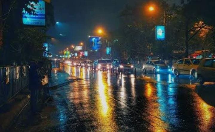 IMD weather Update kolkata faces heavy Rain in the next few hours due to cyclone Dana